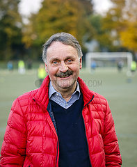 Peter Neururer  deutscher Fussballtrainer  Gladbeck  Ruhrgebiet  Nordrhein-Westfalen  Deutschland