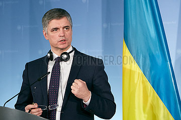 Berlin  Deutschland - Wadym Wolodymyrowytsch Prystajko  Aussenminister der Republik Ukraine bei einer Pressekonferenz.