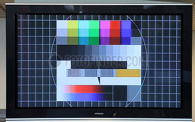 Hannover  Deutschland  analoges Testbild auf einem Flachbildfernseher