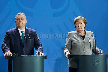 Berlin  Deutschland - Viktor Orban  Ministerpraesident von Ungarn und Bundeskanzlerin Angela Merkel.