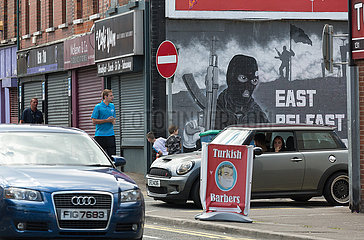 Grossbritannien  Belfast - Militante  politische Wandmalerei  protestantisches East Belfast