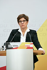 Berlin  Deutschland - Annegret Kramp-Karrenbauer bei einer Pressekonferenz in der CDU-Bundesgeschaeftsstelle.