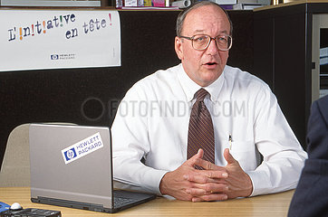 Lew Platt  CEO Hewlett Packard  1998