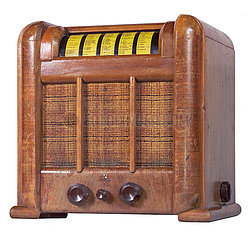 altes Roehrenradio  1934