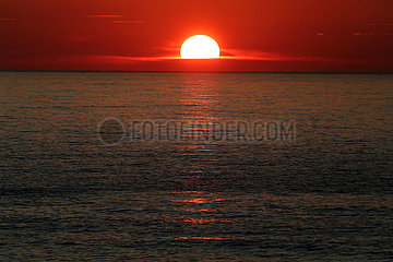 Batumi  Georgien  Sonnenuntergang am Schwarzen Meer