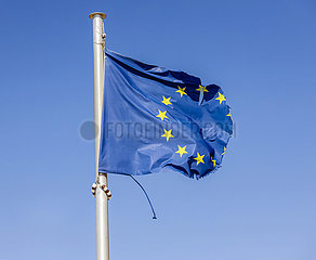 Zerrissene Europafahne  EUROPA IN DER KRISE  Deutschland