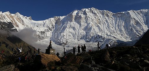 NEPAL-Annapurna-Region-TREKKER-FEHLT