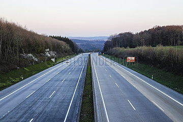 Coronakrise  wenig Verkehr auf der Autobahn A3  Neustadt (Wied)  Rheinland-Pfalz  Deutschland
