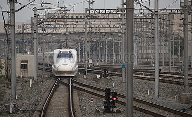 CHINA-HUBEI-WUHAN-FIRST OUTBOUND TRAIN WITHIN HUBEI TRAVELLING (CN)