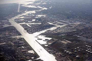 Amsterdam  Niederlande  Industrie am Nordseekanal