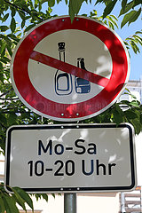 Pirna  Sachsen  Schild: Alkohol werktags von 10-20 Uhr verboten