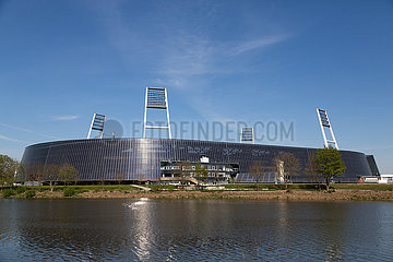 Deutschland  Bremen - Das Weserstadion des SV Werder Bremen  mit einer Photovoltaik-Anlage an der Fassade