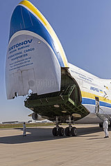 Antonow AN-225
