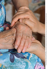 AIDE SOCIALE 3EME AGE SOCIAL AID FOR ELDERLY PERSON