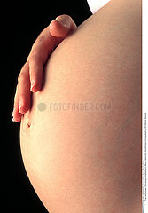 FEMME ENCEINTE NU NUDE PREGNANT WOMAN