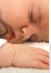 SOMMEIL NOURRISSON INFANT SLEEPING