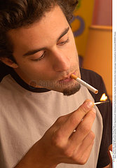 TABAC HOMME MAN SMOKING