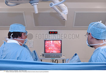 CHIRURGIE ROBOTROBOT-ASSISTED SURGERY