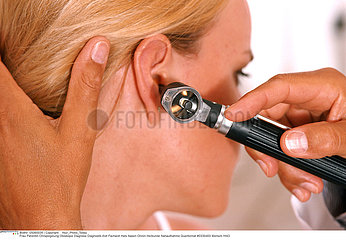 ORL FEMME EAR NOSE & THROAT  WOMAN