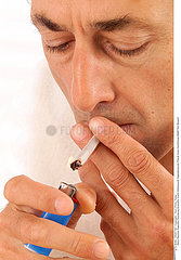 TABAC HOMME MAN SMOKING