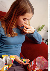 ALIMENTATION ADOLESCENT SUCRERIE!!ADOLESCENT EATING SWEETS