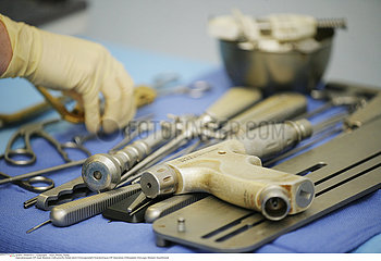 CHIRURGIE MATERIEL!!SURGICAL EQUIPMENT