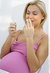 TABAC FEMME ENCEINTE!!PREGNANT WOMAN SMOKING
