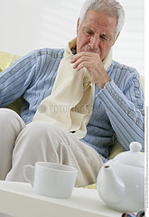 TOUX 3EME AGE!!ELDERLY PERSON COUGHING