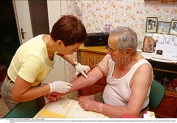 HAD 3EME AGE!!HOME MEDICAL CARE FOR ELDERLY P.