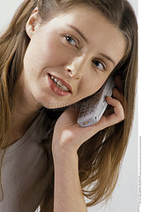 TELEPHONE FEMME!!WOMAN TELEPHONING