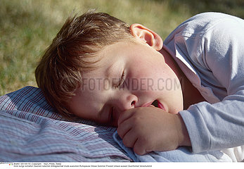 SOMMEIL ENFANT!!CHILD SLEEPING