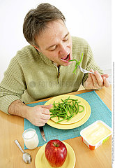 ALIMENTATION HOMME REPAS!!MAN EATING A MEAL