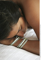 SOMMEIL FEMME!!WOMAN SLEEPING