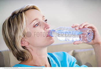 SOIF FEMME!!THIRSTY WOMAN