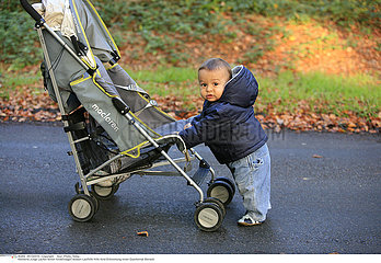 MARCHE NOURRISSON!!INFANT WALKING