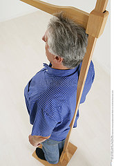 TAILLE 3EME AGE!!MEASURING HEIGHT  ELDERLY PERSON