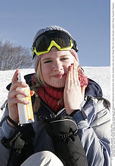 BRONZAGE PROTECTION HIVER!SUNBURN PROTECTION IN WINTER