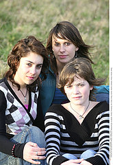 GROUPE ADOLESCENT!GROUP OF ADOLESCENTS