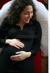 FEMME ENCEINTE!PREGNANT WOMAN