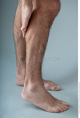 DOULEUR JAMBE HOMME!LEG PAIN IN A MAN