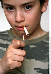 TABAC ENFANT!CHILD SMOKING