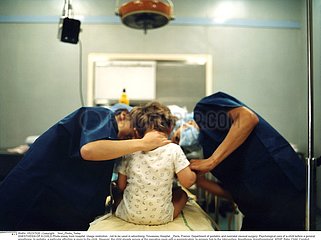 ANESTHESIE ENFANT!ANESTHESIA OF A CHILD