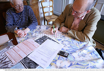 CONSULTATION DOMICILE 3EME AGE!HOME CONSULTATION ELDERLY PEOPLE