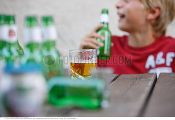 BOISSON ADOLESCENT!ADOLESCENT DRINKING