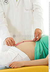 CONSULT. HOPITAL FEMME ENCEINTE!PREGNANT WOMAN AT HOSP. CONSULT.