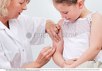 VACCIN ENFANT!VACCINATING A CHILD