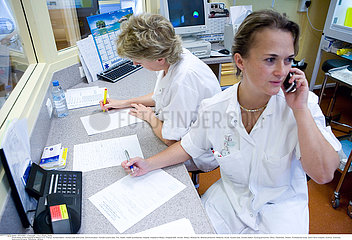 AIDE SOIGNANTE DOSSIER!NURSE'S AIDE WITH MEDICAL RECORD