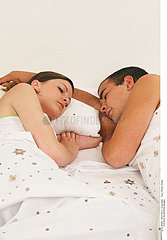 COUPLE SLEEPING