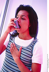 ASTHMA TREATMENT  WOMAN