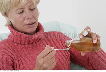 COUGHING TREATMENT ELDERLY PERS.
